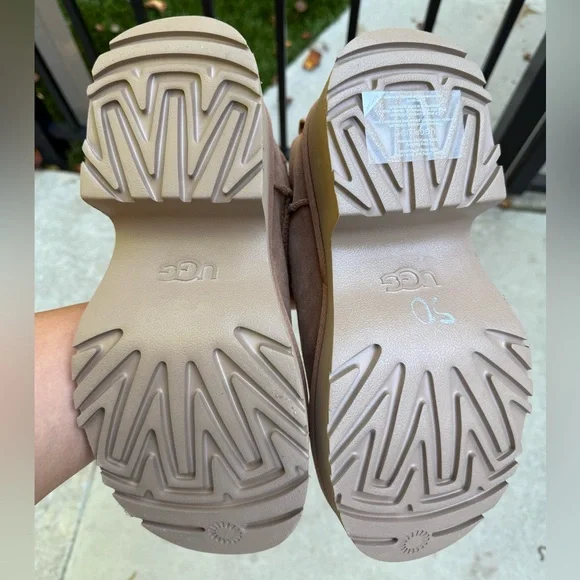 Cozy Tan Platform Ankle Boots - Picture 5 of 6